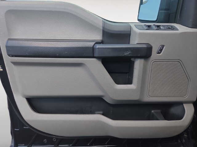Used 2016 Ford F150 XL w/ Equipment Group 101A Mid RWD image 16