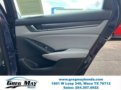 Used 2018 Honda Accord Touring image 13