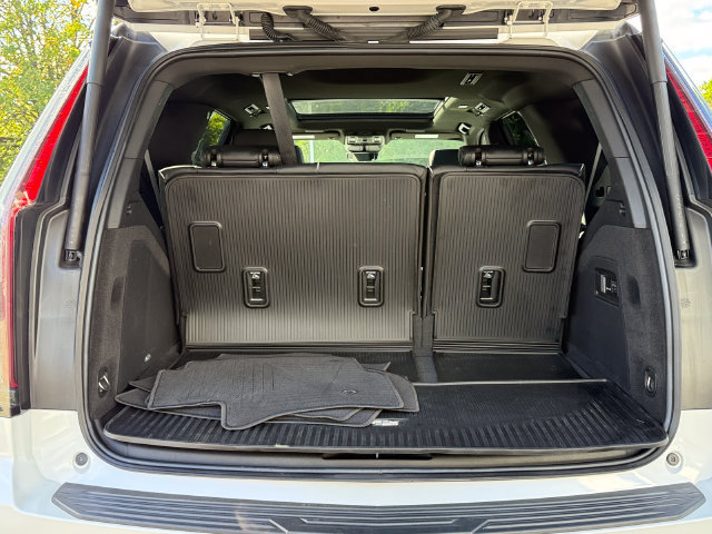 Used 2023 Cadillac Escalade Premium Luxury w/ LPO, Floor Liner Package AWD/4WD image 34