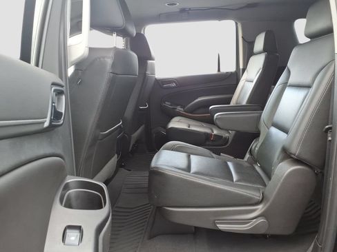 Used 2020 Chevrolet Suburban Premier AWD/4WD image 15
