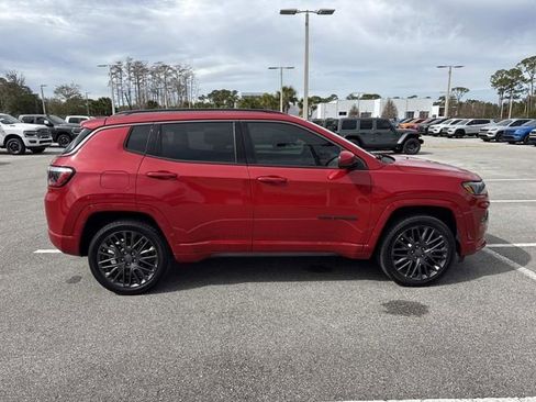 Used 2022 Jeep Compass Limited image 2