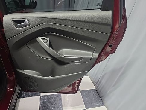 Used 2017 Ford Escape SE AWD/4WD image 8
