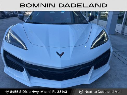 Used 2025 Chevrolet Corvette Z06 image 4