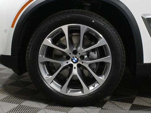 Used 2026 BMW X5 xDrive40i w/ Premium Package image 12