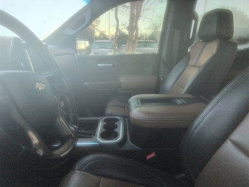 Used 2022 Chevrolet Silverado 1500 High Country image 2