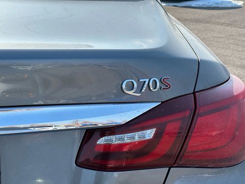 Used 2017 INFINITI Q70 3.7 w/ Technology Package image 36