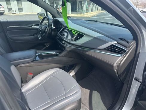 Used 2024 Buick Enclave Premium image 24