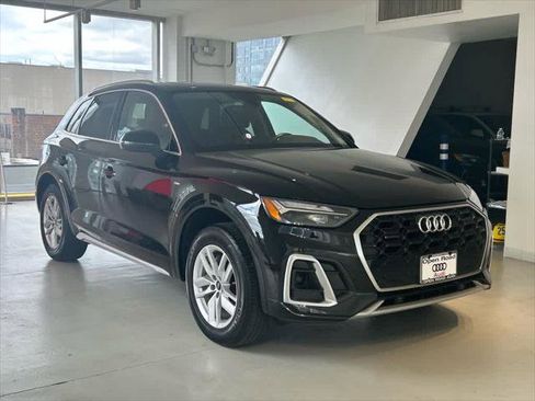 Certified 2023 Audi Q5 2.0T Premium w/ Convenience Package image 3
