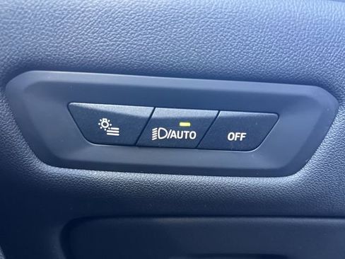 Certified 2025 BMW X5 xDrive50e w/ Premium Package image 30