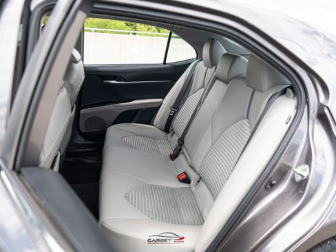 Used 2021 Toyota Camry SE FWD image 20