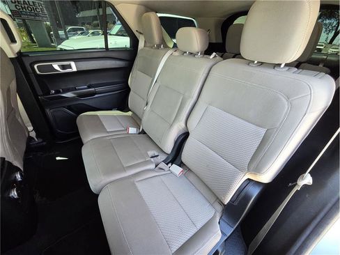 Used 2023 Ford Explorer 4WD image 14
