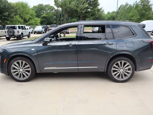 Used 2021 Cadillac XT6 Sport AWD/4WD image 7
