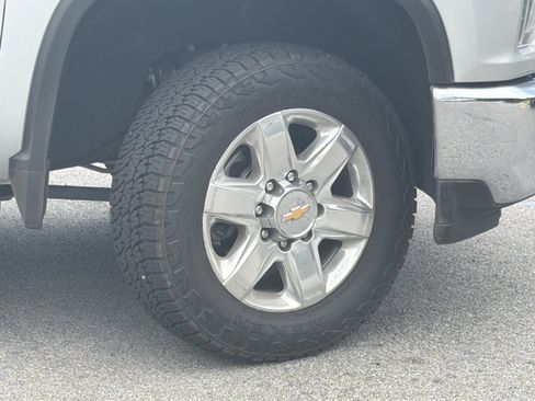 Used 2023 Chevrolet Silverado 2500 LTZ AWD/4WD image 5