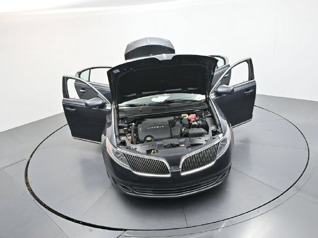 Used 2013 Lincoln MKS FWD image 44