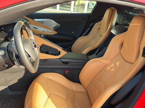 Used 2022 Chevrolet Corvette Stingray Preferred Cpe w/ Z51 Performance Package RWD image 11