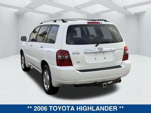 Used 2006 Toyota Highlander w/ 3rd Row image 6