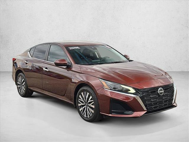 Used 2023 Nissan Altima 2.5 SV AWD/4WD image 3
