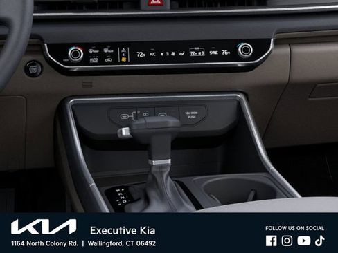 New 2026 Kia Carnival EX FWD image 23