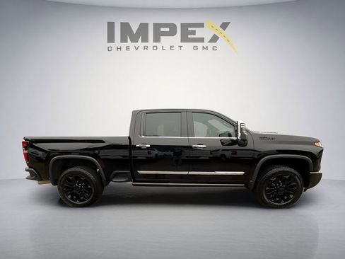 Used 2025 Chevrolet Silverado 2500 High Country w/ High Country Premium Package AWD/4WD image 6