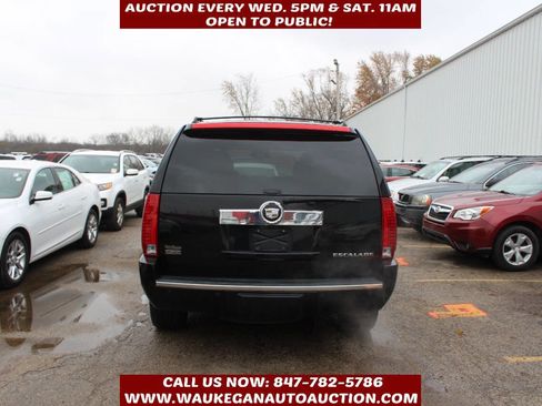 Used 2011 Cadillac Escalade AWD w/ Touring Package image 5