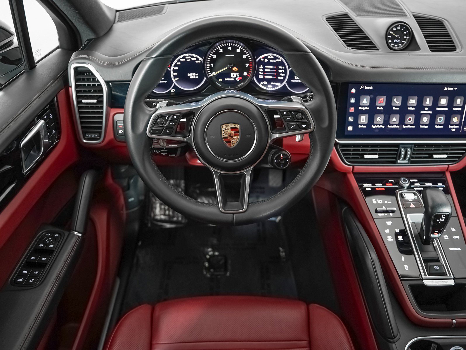 Certified 2023 Porsche Cayenne Coupe AWD/4WD image 16