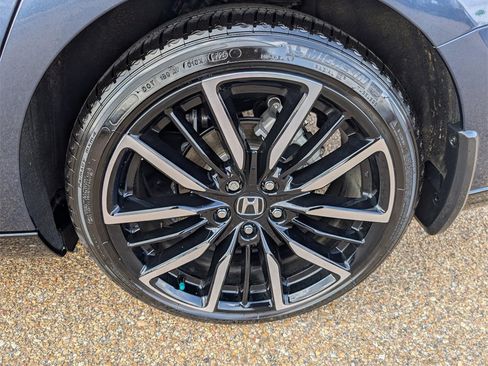 Certified 2025 Honda Accord Touring image 32