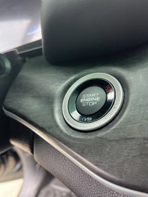 Used 2022 Jeep Grand Cherokee L Limited RWD image 20