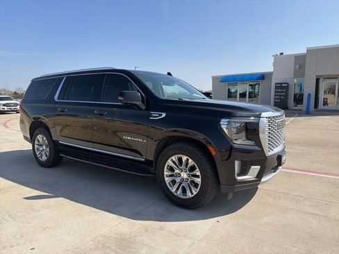 Used 2021 GMC Yukon XL Denali image 11
