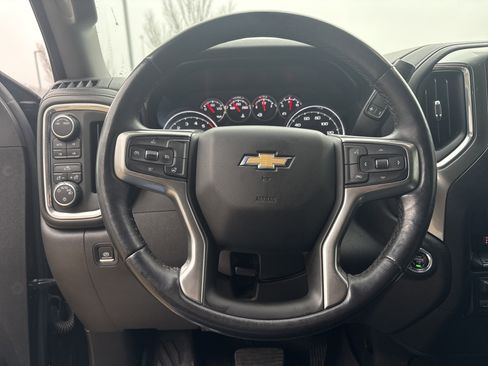 Used 2021 Chevrolet Silverado 1500 LT image 18
