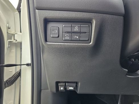 Certified 2025 MAZDA CX-5 Signature image 29