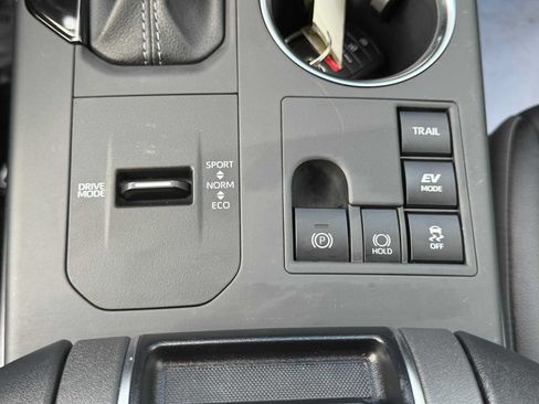 Used 2026 Toyota Highlander XLE AWD/4WD image 33