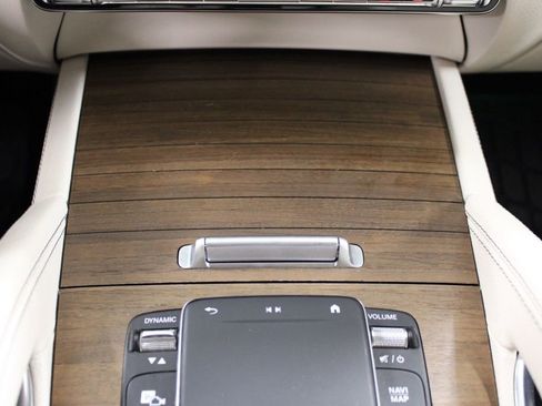 Used 2023 Mercedes-Benz GLE 350 4MATIC w/ Premium Package image 31