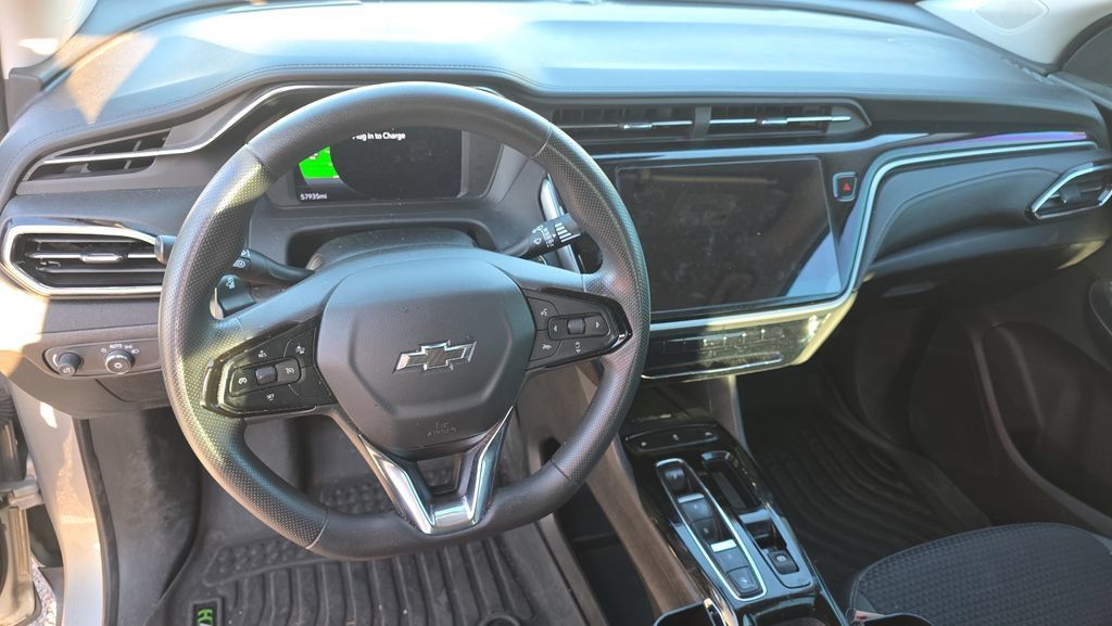 Used 2023 Chevrolet Bolt EUV LT w/ Driver Confidence Package FWD image 18