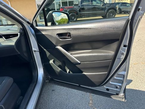 Used 2023 Toyota Corolla Cross LE FWD image 18