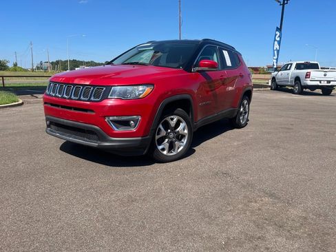 Used 2019 Jeep Compass Limited image 1