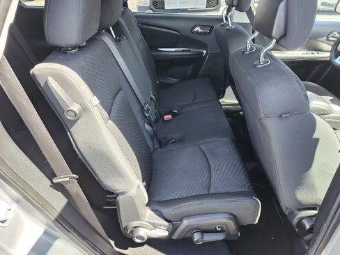 Used 2018 Dodge Journey SE w/ Connectivity Group image 18