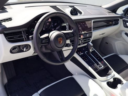 New 2026 Porsche Macan S AWD/4WD image 4