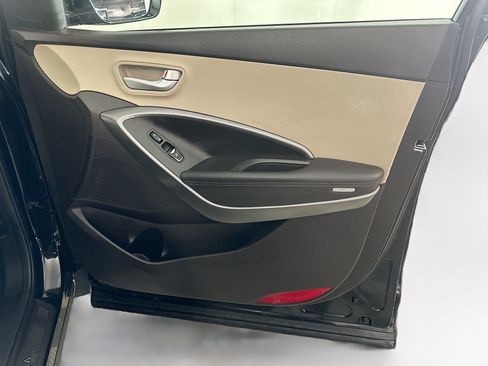 Used 2017 Hyundai Santa Fe Sport 2.0T FWD image 31