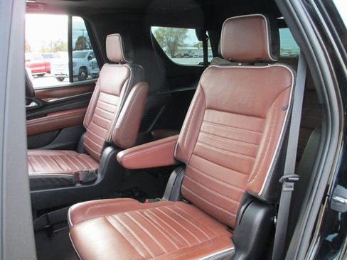 Used 2023 GMC Yukon Denali Ultimate image 22