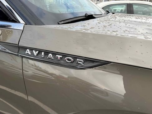 Used 2025 Lincoln Aviator Reserve w/ Equipment Group 201A image 6