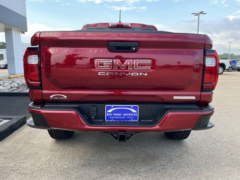 New 2026 GMC Canyon Elevation w/ Convenience Package image 24
