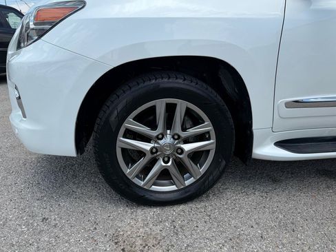 Used 2015 Lexus LX 570 4WD image 33