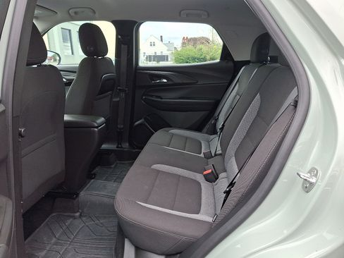 Used 2025 Chevrolet TrailBlazer LS AWD/4WD image 10