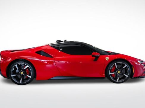 Used 2022 Ferrari SF90 Stradale AWD/4WD image 6