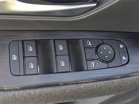 New 2026 Nissan Kicks SV image 12