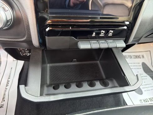 Used 2025 RAM 1500 Laramie image 29