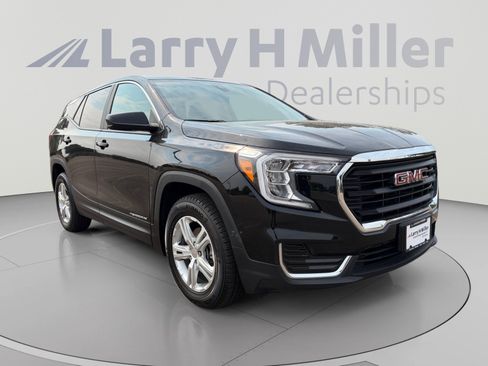 Used 2024 GMC Terrain SLE FWD image 8