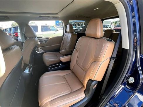 Used 2025 INFINITI QX80 Sensory AWD/4WD image 19