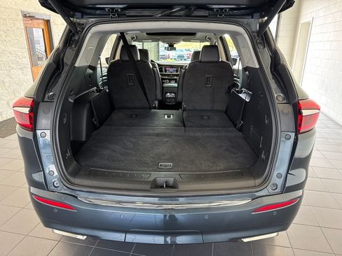 Used 2021 Buick Enclave Avenir w/ Avenir Technology Package AWD/4WD image 9