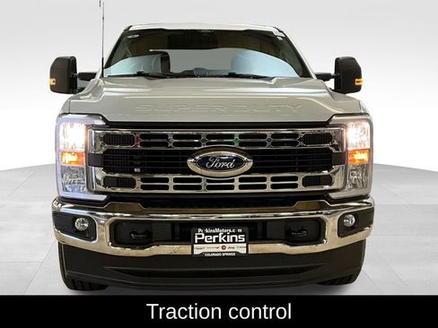 Used 2025 Ford F250 XLT image 3